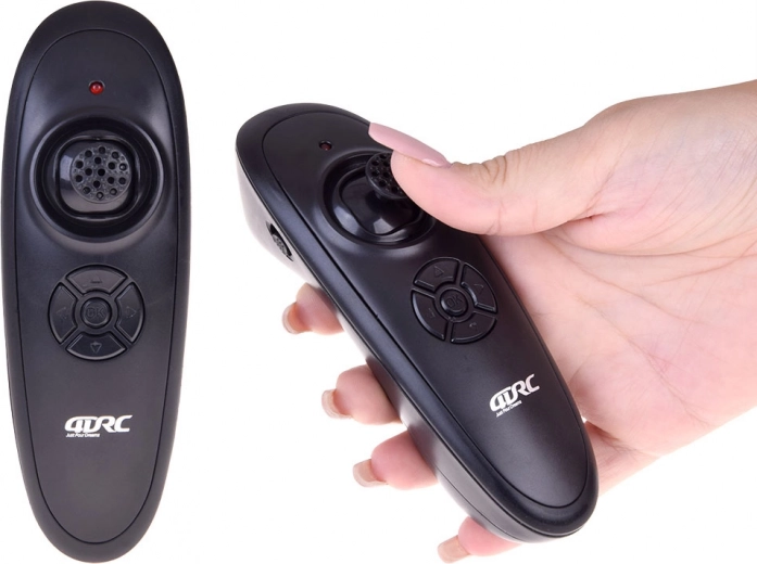 Intuitive 2.4 GHz controller with smart features