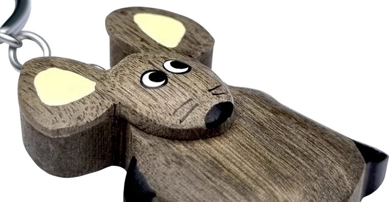 Käsitsi valmistatud looduslikust puidust