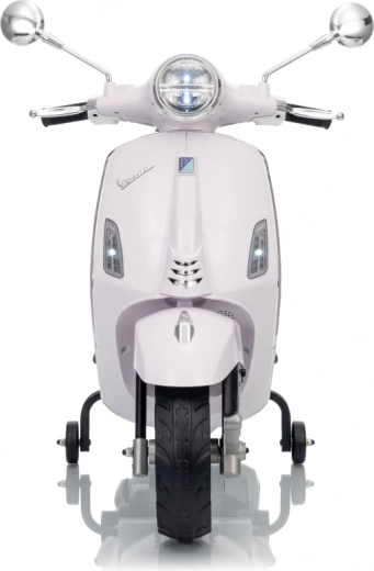 LED lights and realistic VESPA details