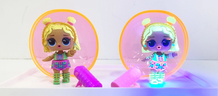 Hidden decors under UV light
