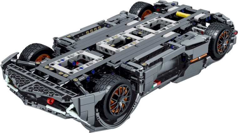 Sturdy build and thoughtful chassis solution