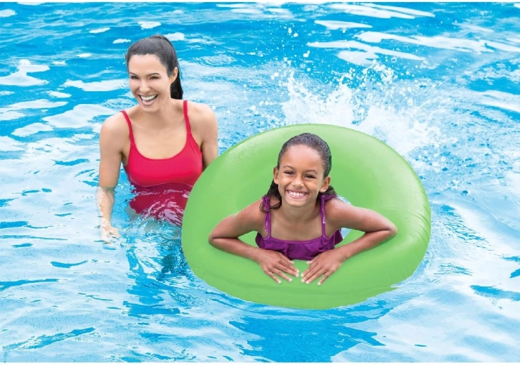 Lõbu basseinis ja meres