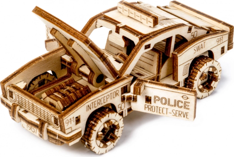 Politseiauto realistlikud detailid