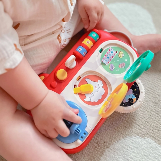 Rich sensory and motor stimulation