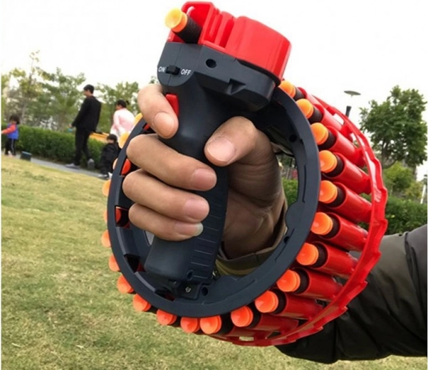 Pöörlev salv 28 noolele