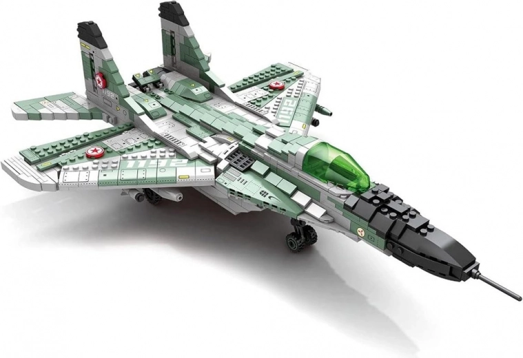 Realistlik kahemootoriline disain