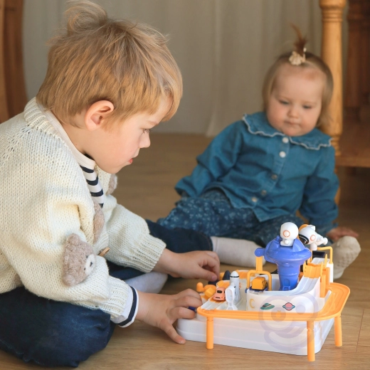 Võidusõidud ja meeskonnamäng 3 autoga