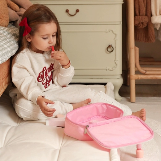 Stiilne roosa kotike nii reisile kui koju