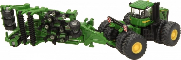 Autentne komplekt traktor + tööriist