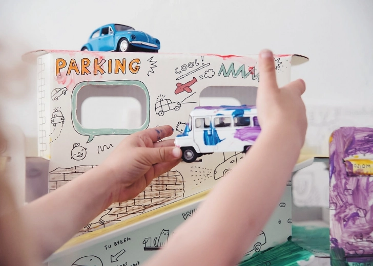 Multi-level parking garage for endless play