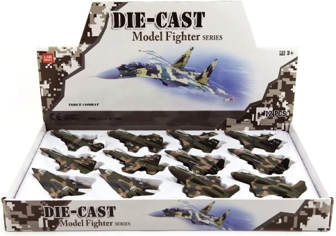 12 realistliku hävitaja komplekt