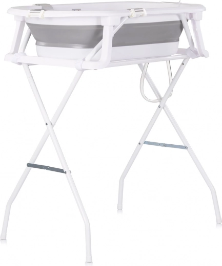 Ergonomic stand protects parents’ backs