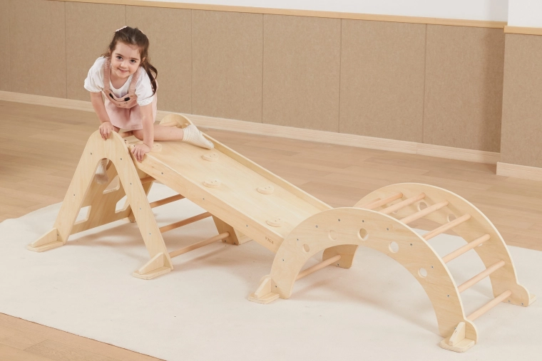 Expandable with slide and rocker