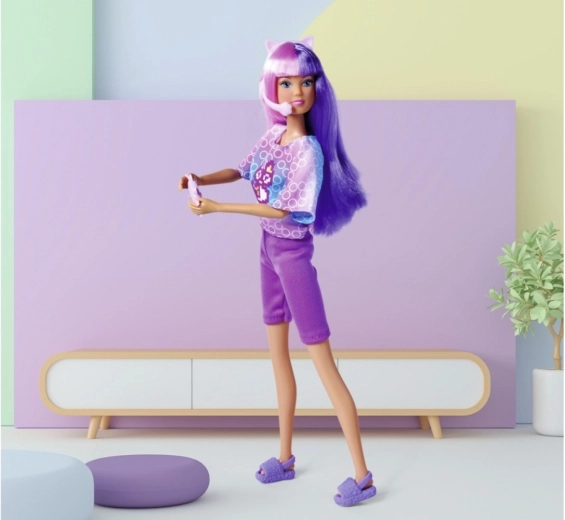 Long pink‑purple hair for brushing