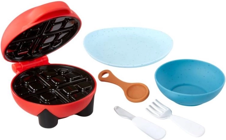 Functional waffle maker for realistic play