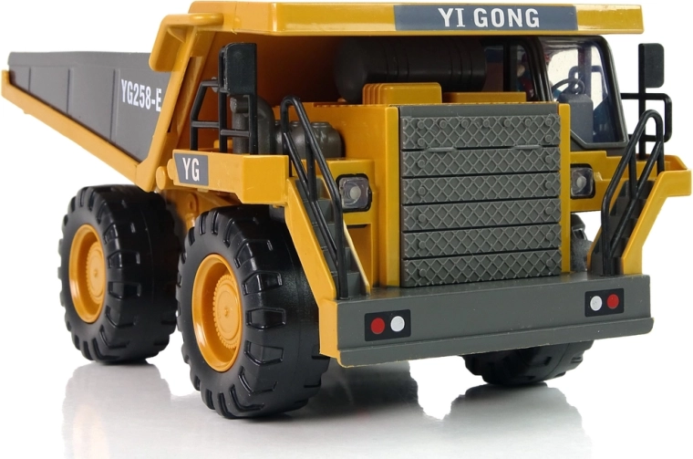 Realistlik kast, mida saab puldist tõsta