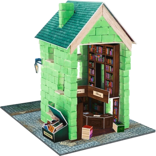 Real mini bricks and wood for a realistic look
