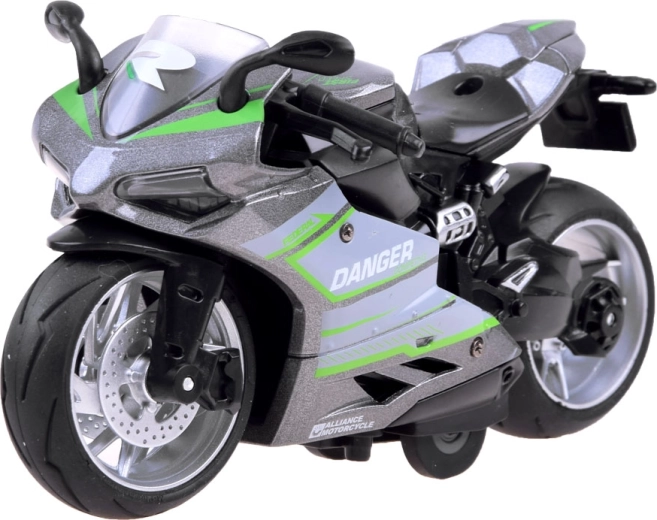 Kummirehvid ja tagumine amortisaator