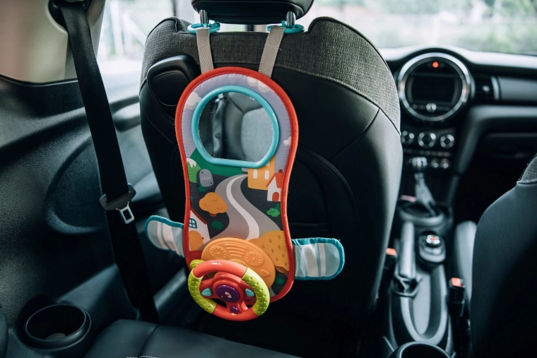 Lihtne paigaldus autosse ja kärule