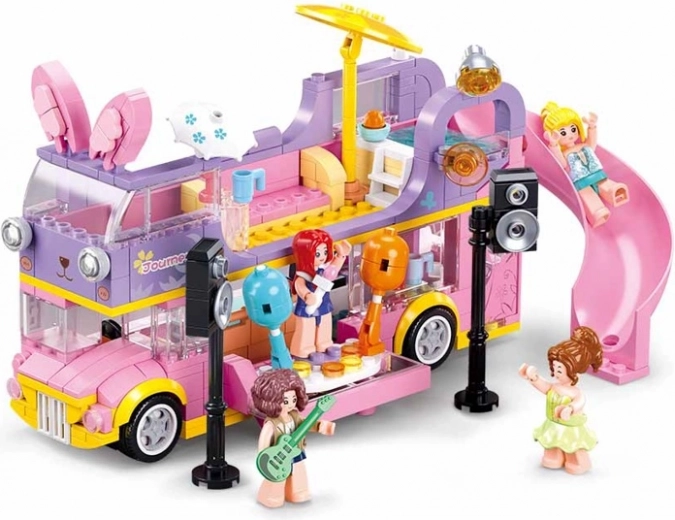 Ühildub teiste ehituskomplektidega