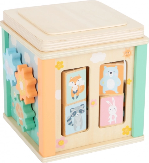 Safe wooden build in pastel tones