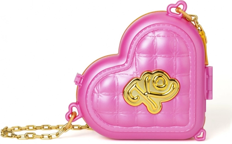 Heart-shaped bag for on-the-go
