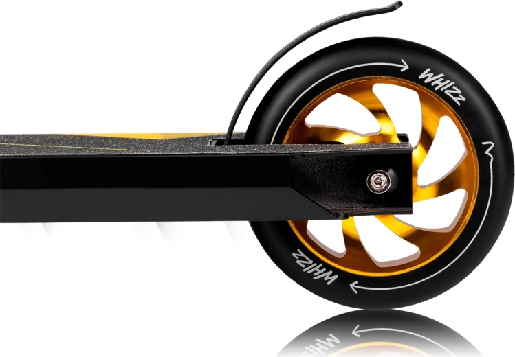 Fast and smooth ride with ABEC-9 and 110 mm PU wheels