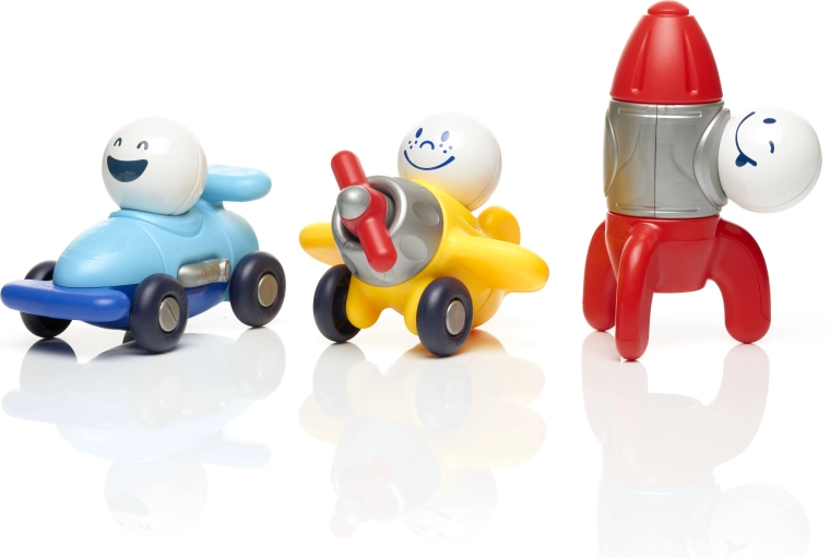 Looming ilma piirideta: auto, lennuk ja rakett