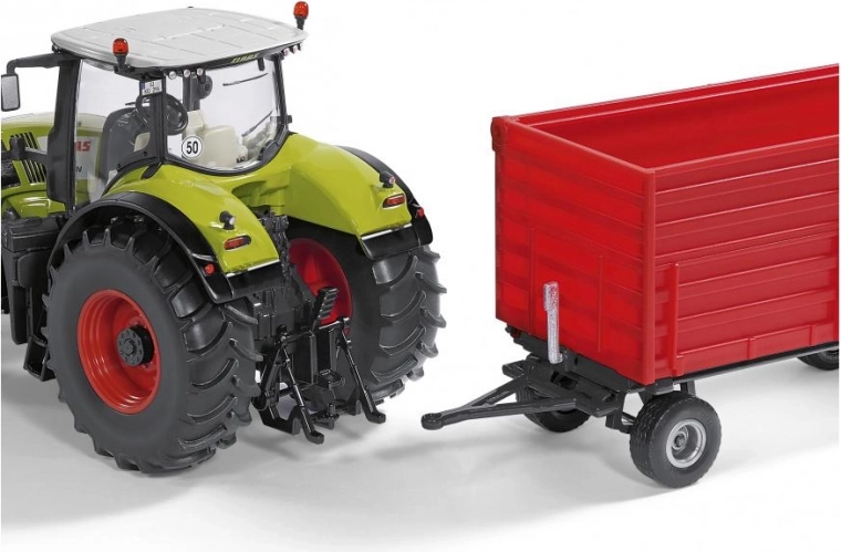 Compatible with 1:32 tractors and train option