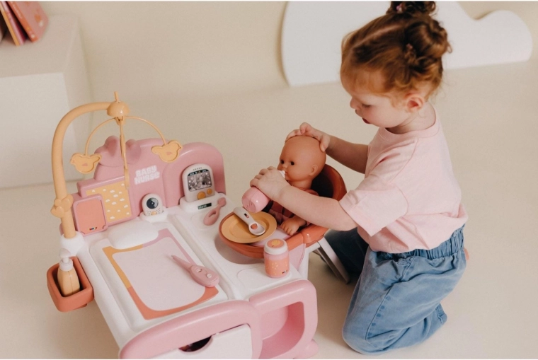 Electronic baby monitor and dummy camera