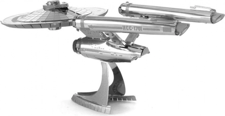 Ikoniline STAR TREK laev metallteostuses