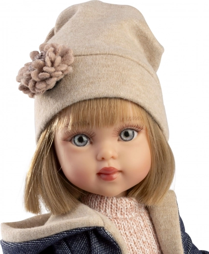 Realistlik nägu ja kammatav bobi-soeng