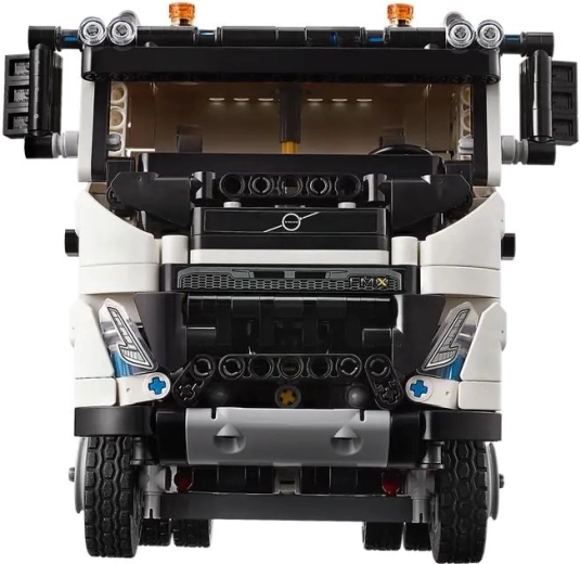 Autentne VOLVO FMX töötava kabiini ja mootoriga