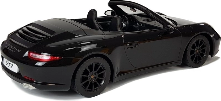 Realistic Porsche-licensed design