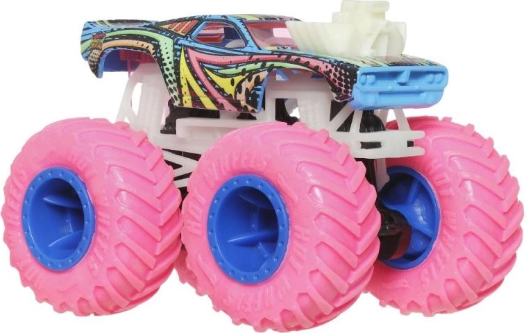 Hiiglaslikud rattad ja suurepärane läbivus