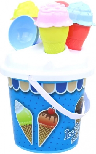 Practical Bucket with Handle