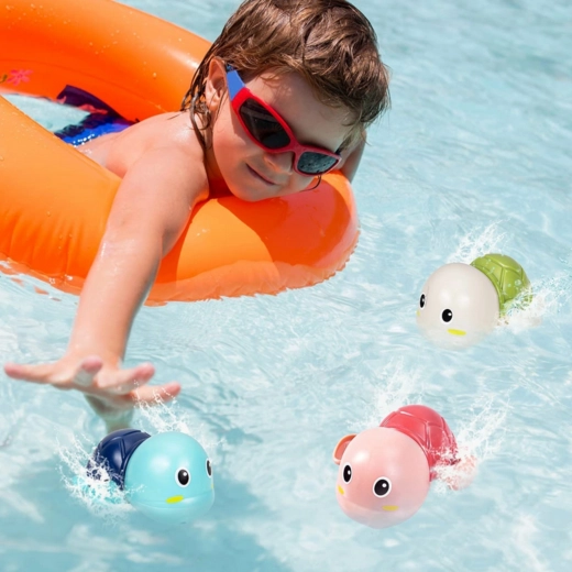 Fun in the bathtub and in the pool