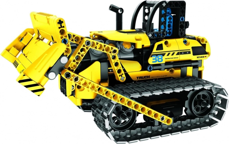 Kolm mudelit ühes komplektis