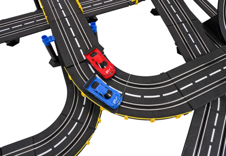 Kaks R/C-autot ja kahekordne juhtimine