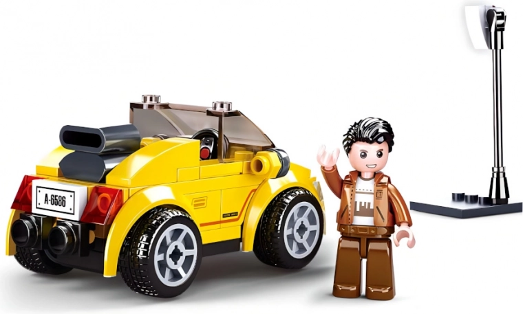 City scenes with traffic light and minifigure