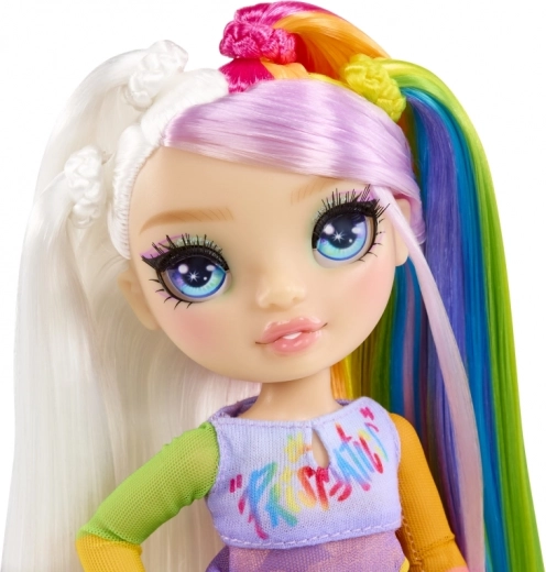 Vikerkaarevärvilised juuksed ja ikooniline stiil