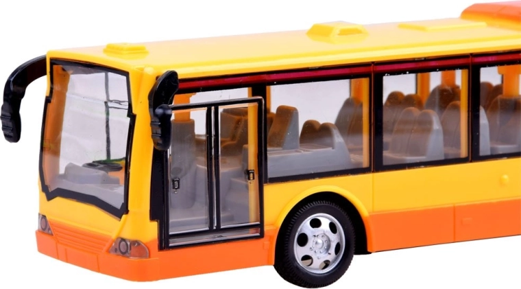 Detailne teostus ja kummist rehvimuster