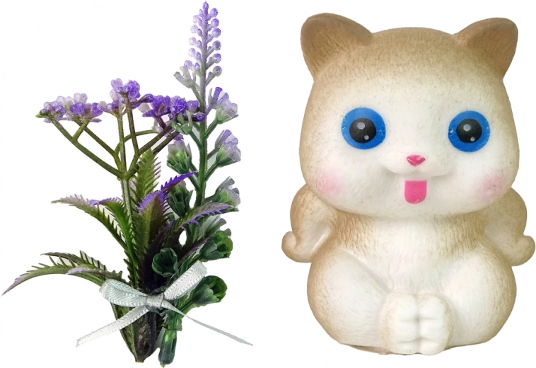 Cute accessories: kitten and flowers