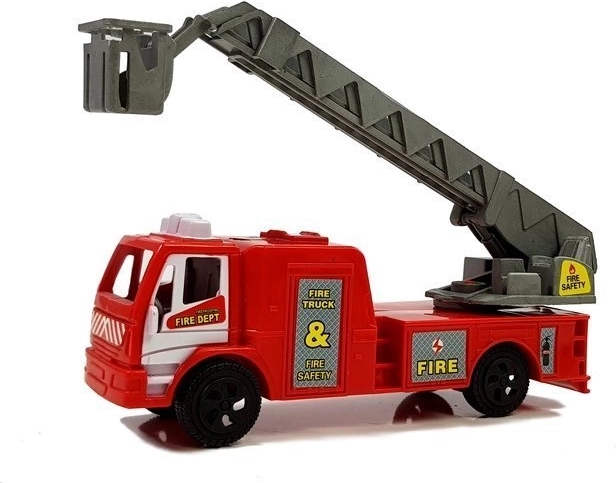 Fire engine with extendable ladder