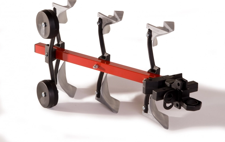 Pööratav metallraam realistlikuks tööks