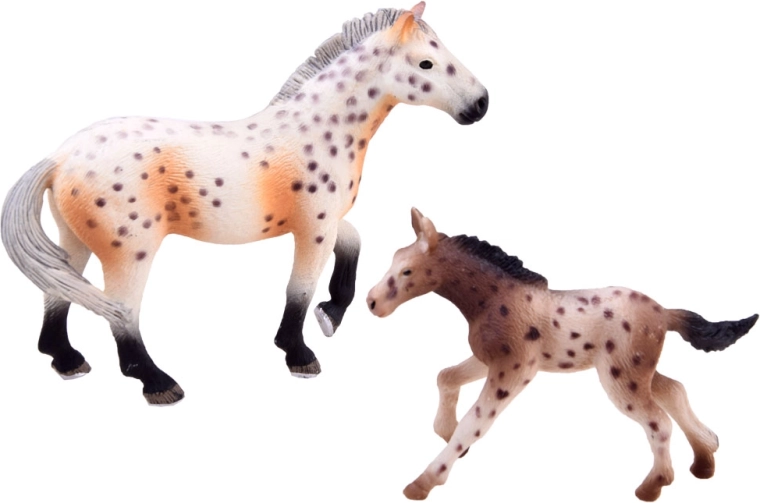 Realistlikud mära ja varssa kujukesed