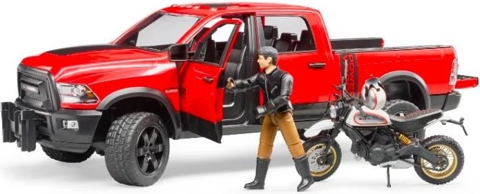 Realistlik Ram pick-up avatavate ustega