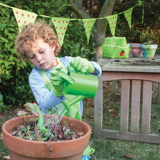 Child-friendly watering can with sturdy spout