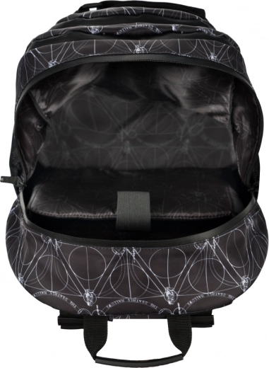 Tark jaotus ja tasku 15″ sülearvutile