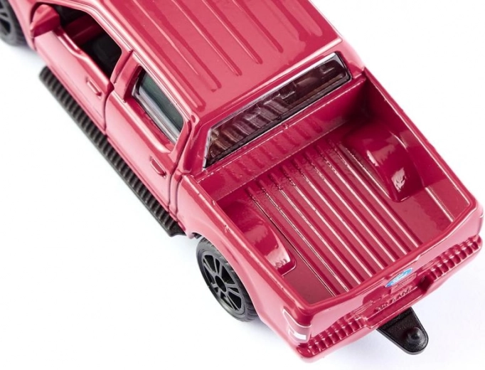 Detailed cargo bed and robust design